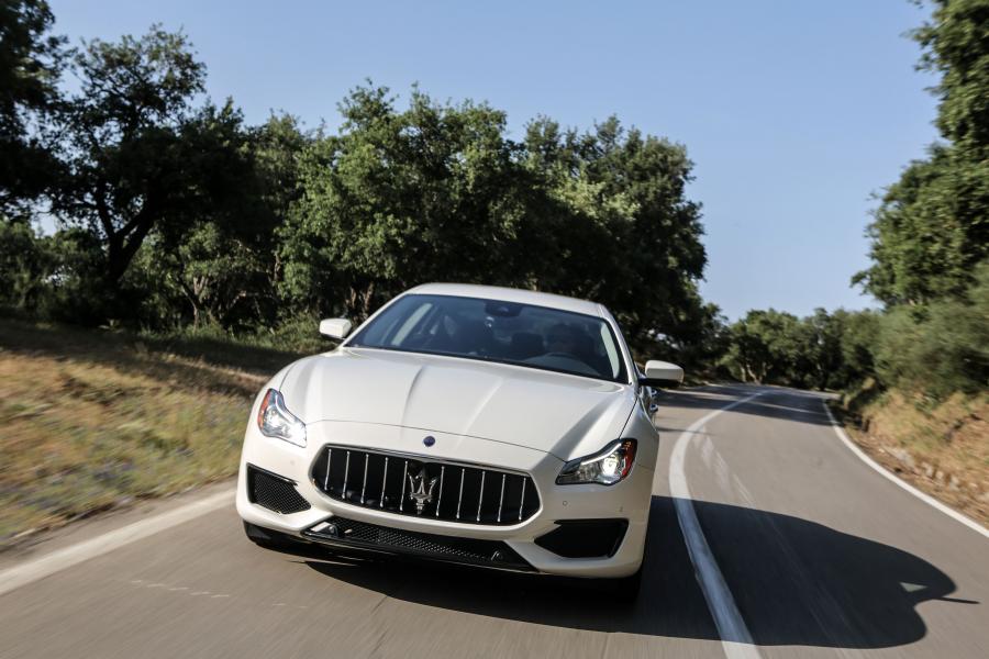 Maserati Quattroporte GTS GranSport 2016 года  (фото 38 из 46)